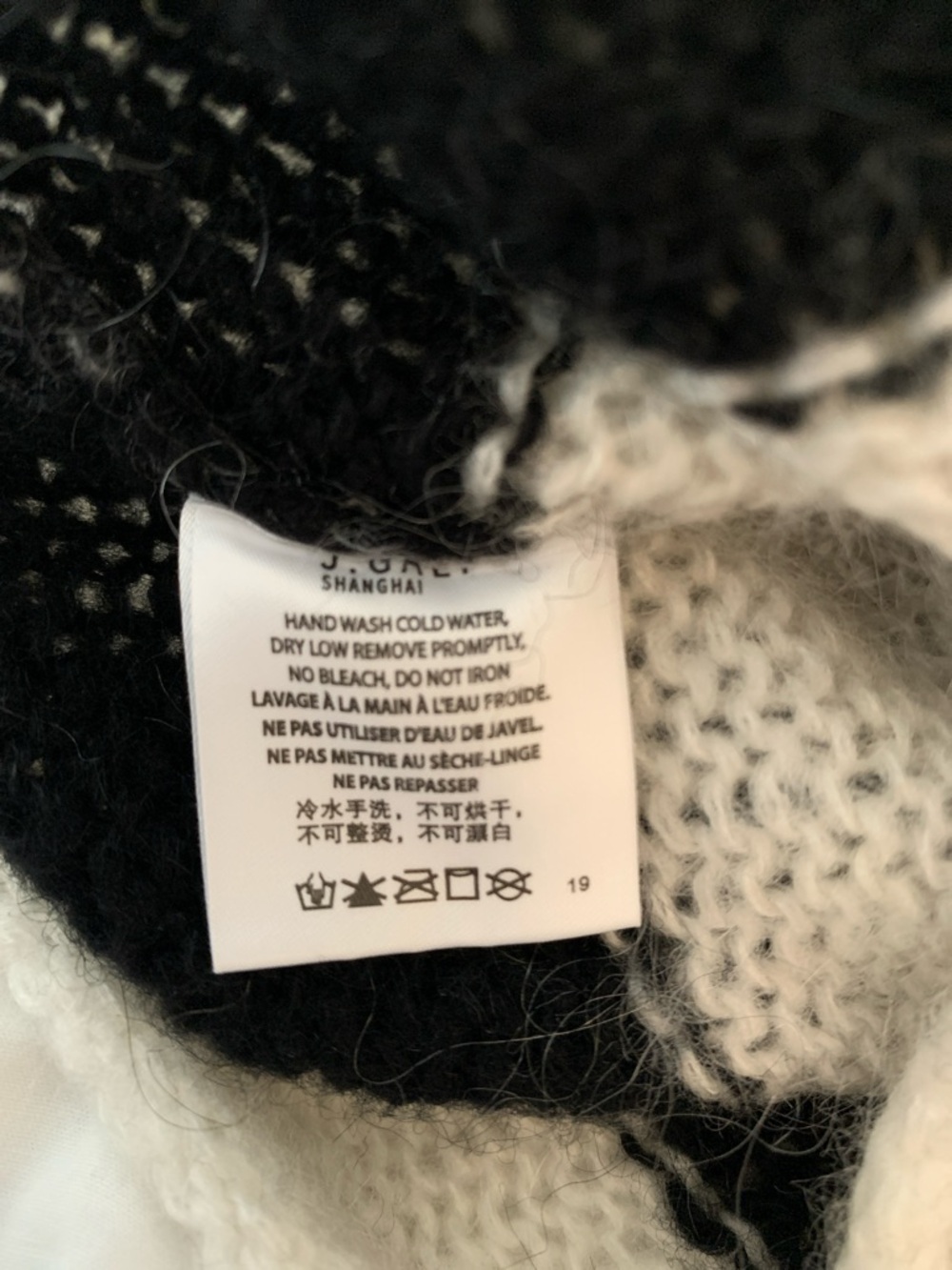 Brandy Melville John Galt Colette Striped Sweater Black & White Size S - Picture 11 of 11